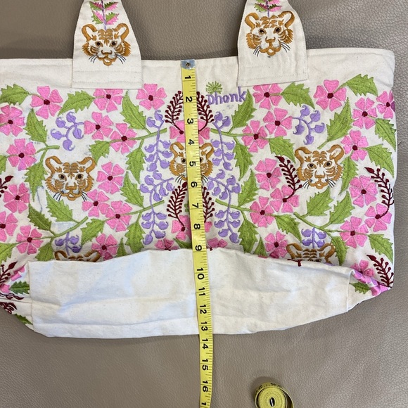 Tiger Bag - Embroidered from India - Picture 8 of 10